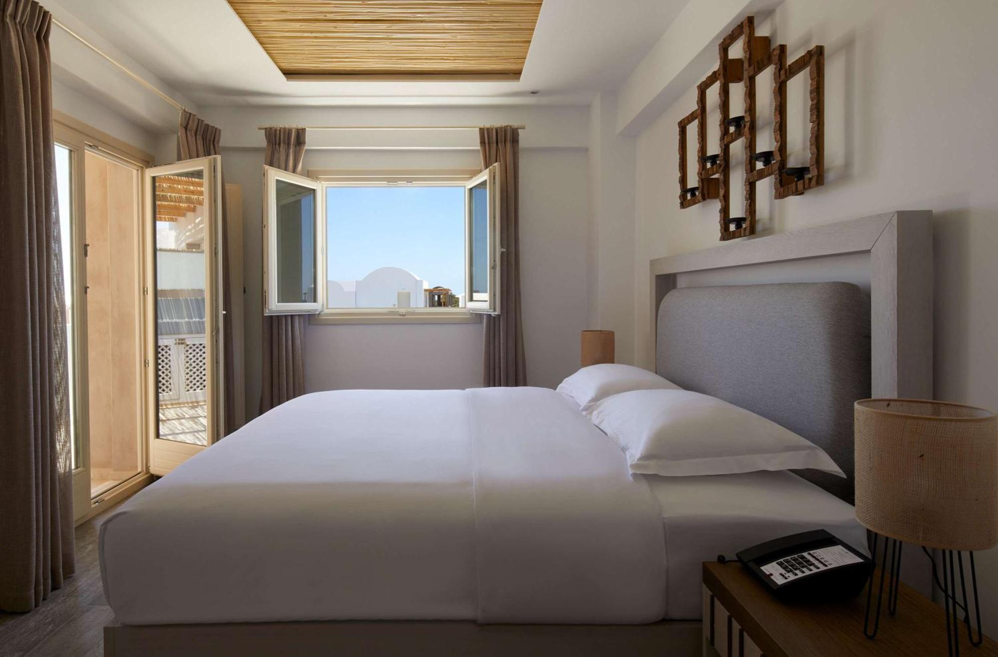 Sea Breeze Santorini Beach Resort, Curio By Hilton Agios Georgios  Eksteriør bilde